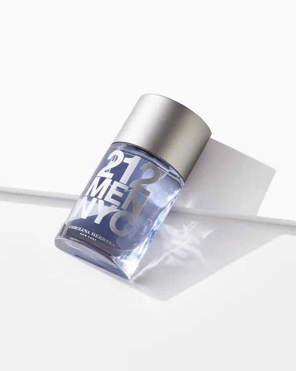 Carolina Herrera 212 Nyc Eau De Toilette For Men 30ml - Image 3